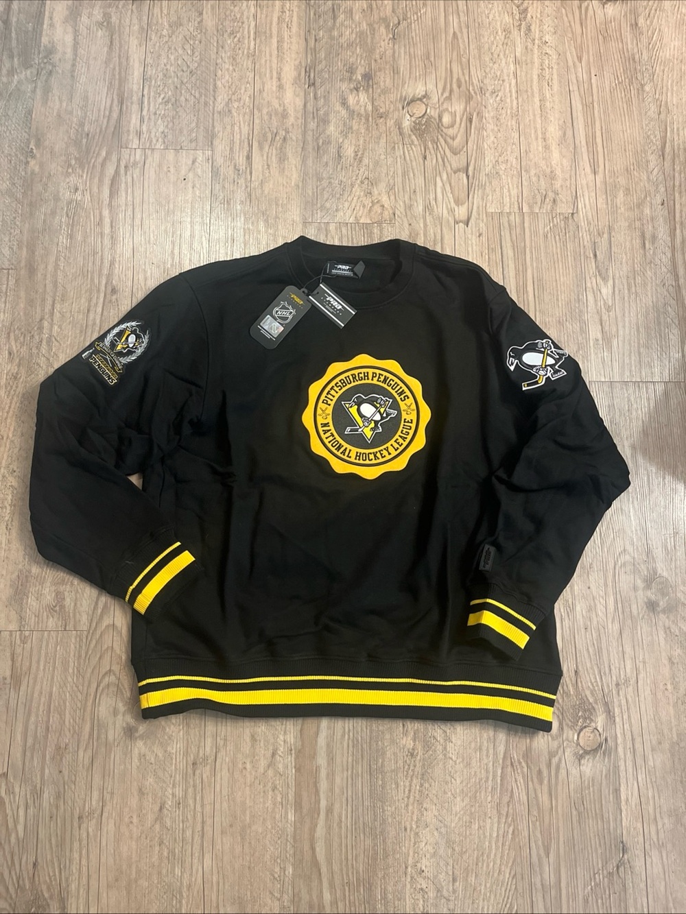 NWT Pro Standard Pittsburgh Penguins Crest Emblem Pullover Sweatshirt Black XL